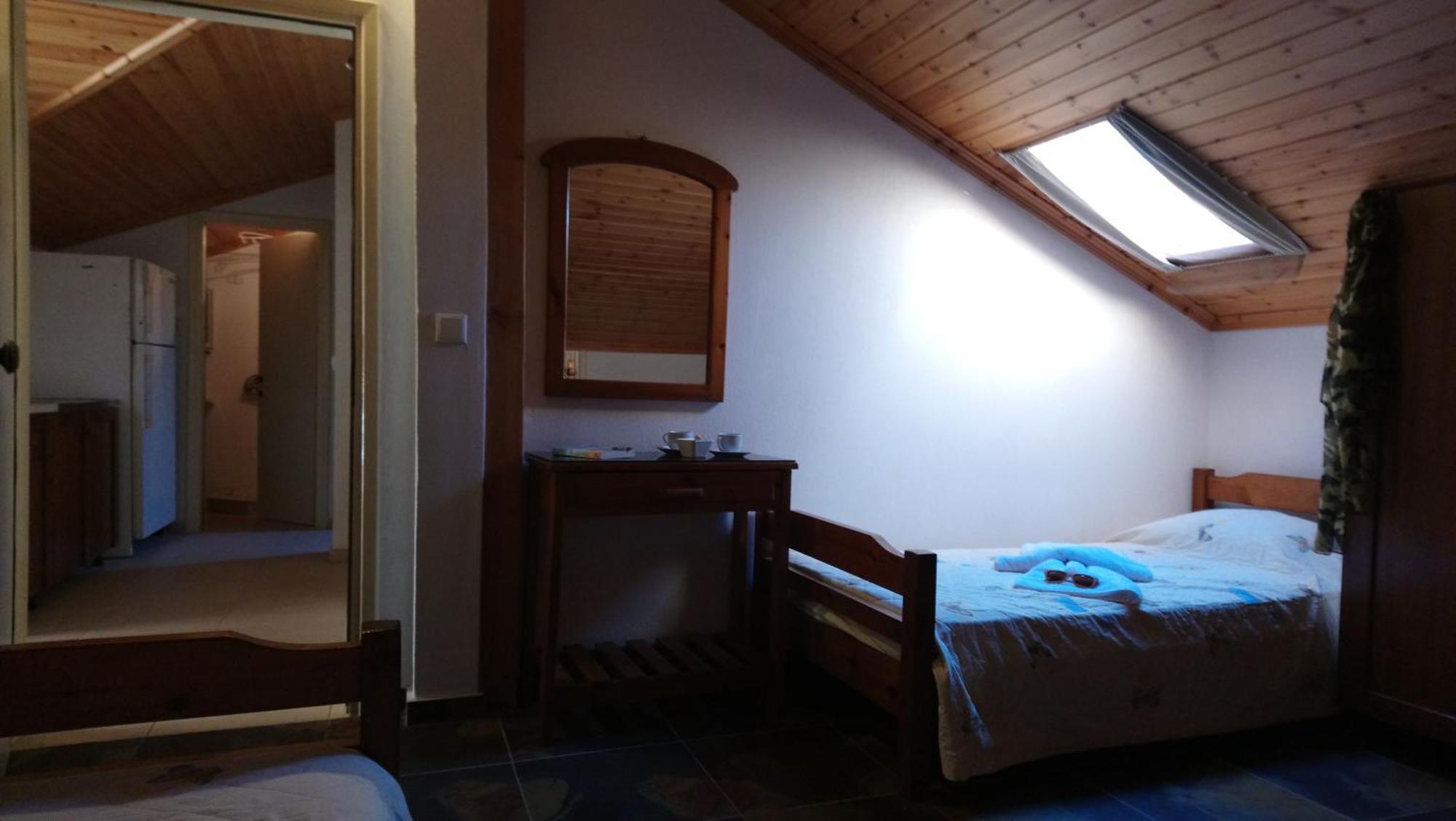 Aparthotel Kiwi Kastle Néa Fókaia Exteriér fotografie