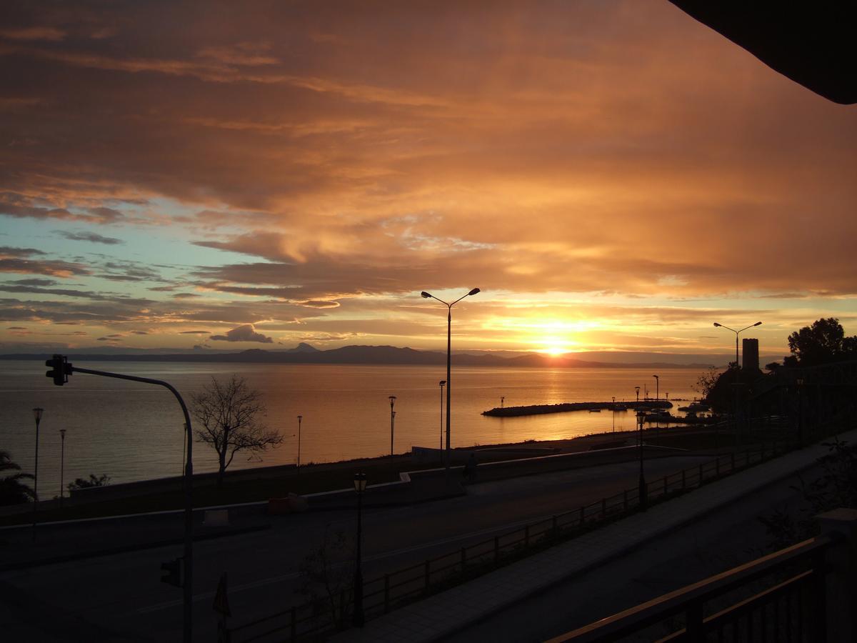 Aparthotel Kiwi Kastle Néa Fókaia Exteriér fotografie