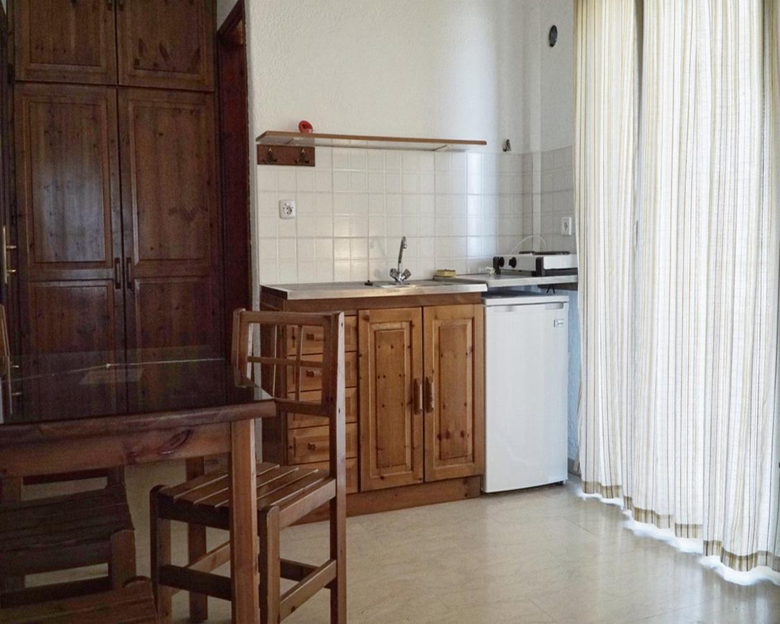 Aparthotel Kiwi Kastle Néa Fókaia Exteriér fotografie