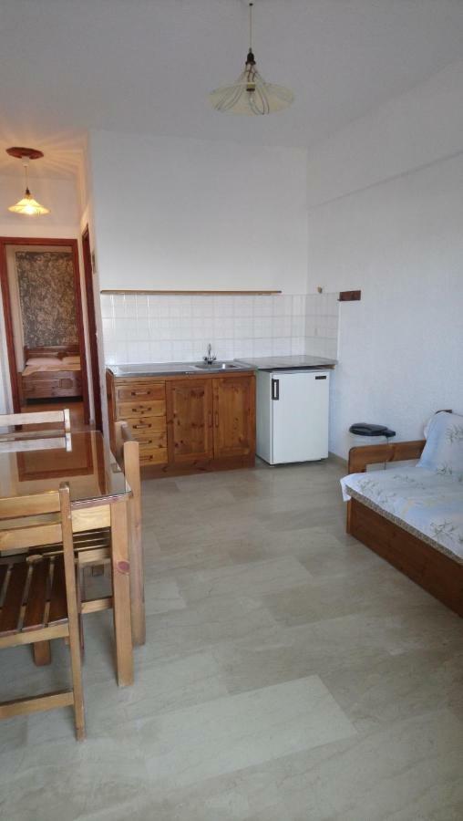 Aparthotel Kiwi Kastle Néa Fókaia Exteriér fotografie
